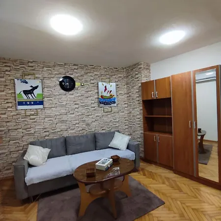 Nest For Two *
